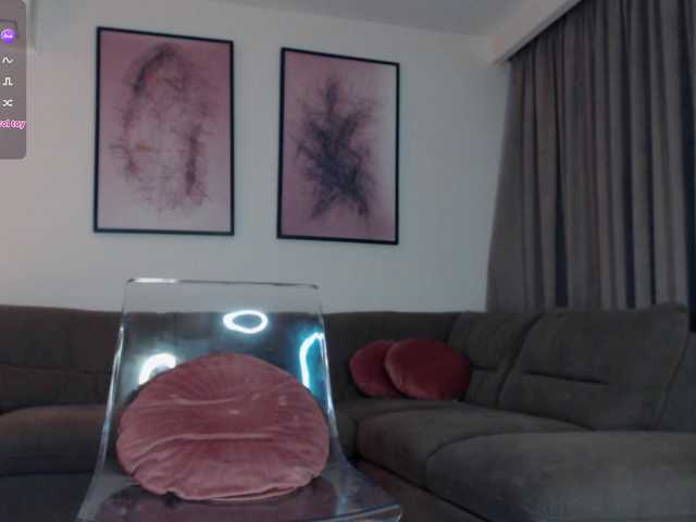 reinakylie's BongaCams show and profile