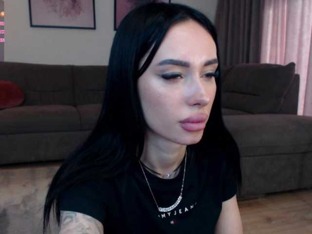 reinakylie's BongaCams show and profile
