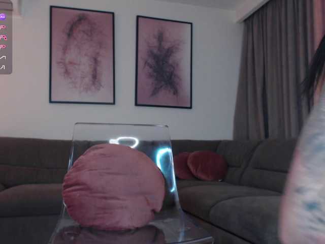 reinakylie's BongaCams show and profile