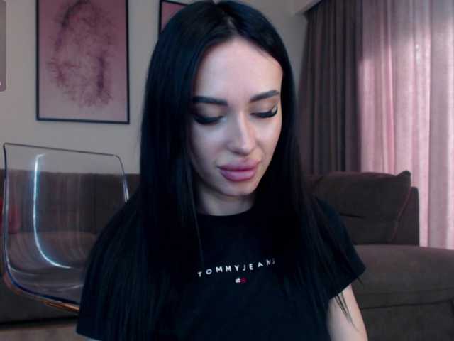 reinakylie's BongaCams show and profile