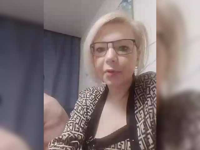 TilyTily's BongaCams show and profile