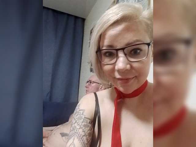 TilyTily's BongaCams show and profile