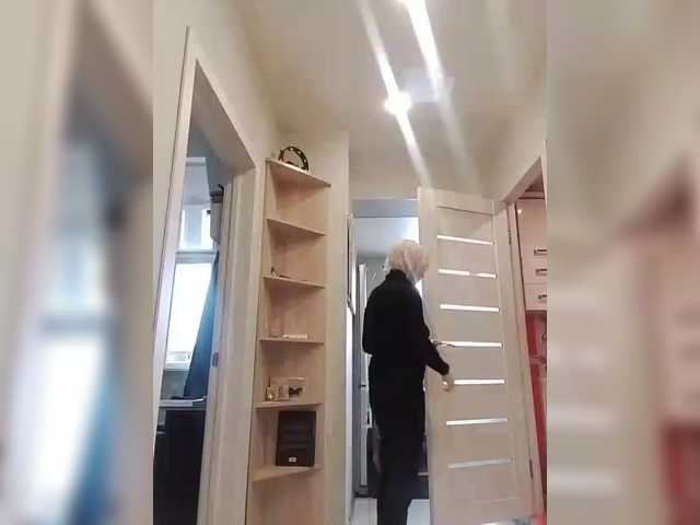 TilyTily's BongaCams show and profile