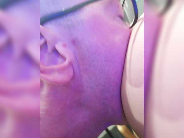 TilyTily's BongaCams show and profile