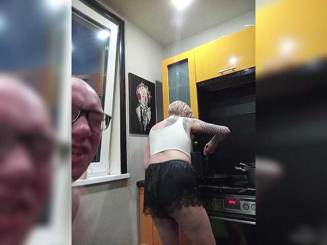 TilyTily's BongaCams show and profile