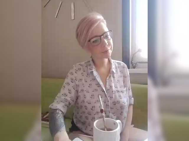 TilyTily's BongaCams show and profile