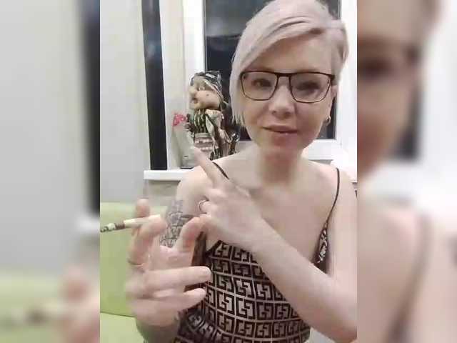 TilyTily's BongaCams show and profile