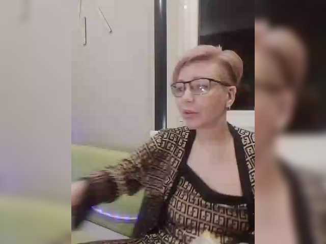 TilyTily's BongaCams show and profile