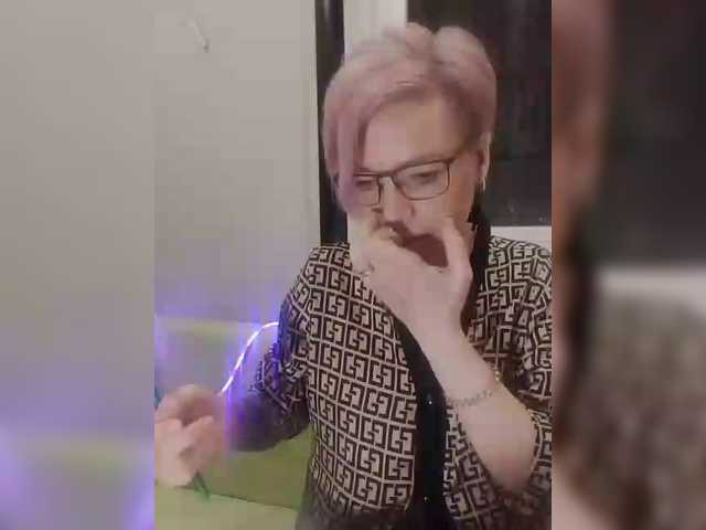 TilyTily's BongaCams show and profile