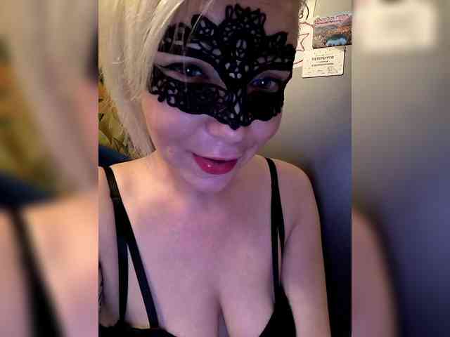 TilyTily webcam