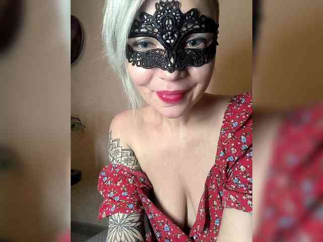 TilyTily webcam