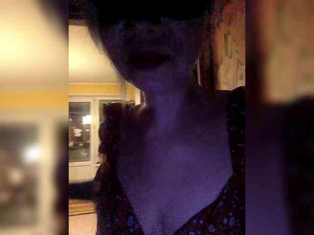 TilyTily webcam