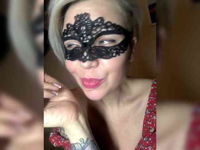 TilyTily webcam