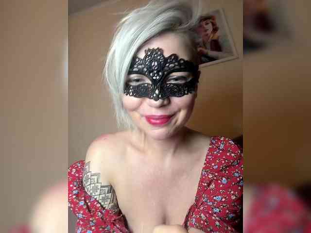 TilyTily webcam