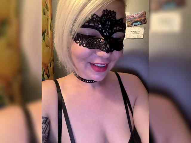 TilyTily webcam