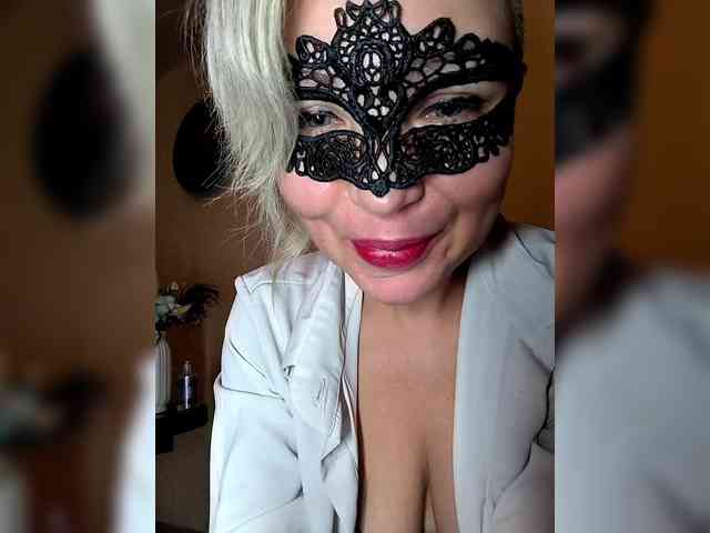 TilyTily webcam