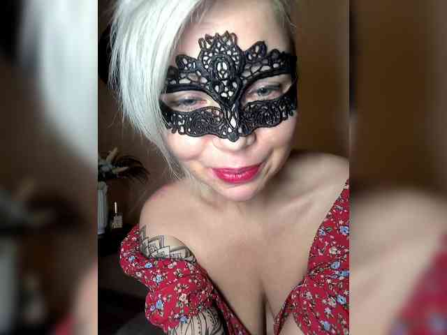 TilyTily webcam