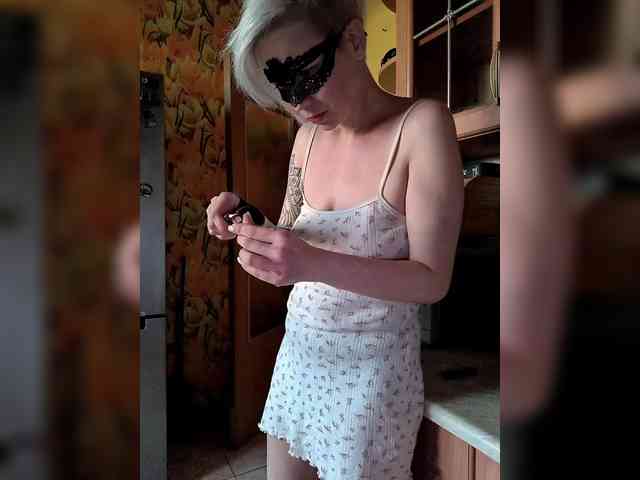 TilyTily webcam