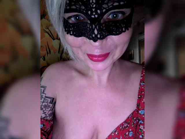 TilyTily webcam