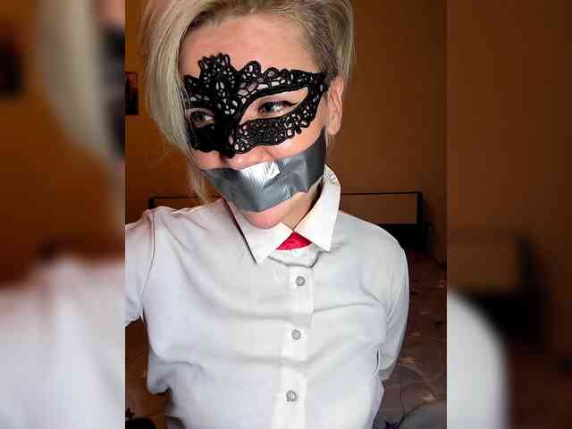 TilyTily webcam