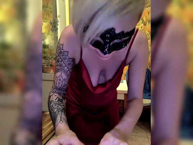 TilyTily webcam