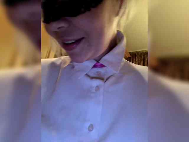 TilyTily webcam