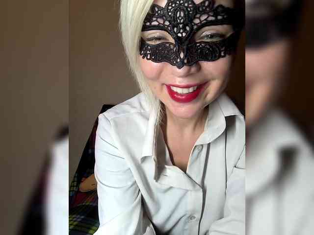 TilyTily webcam