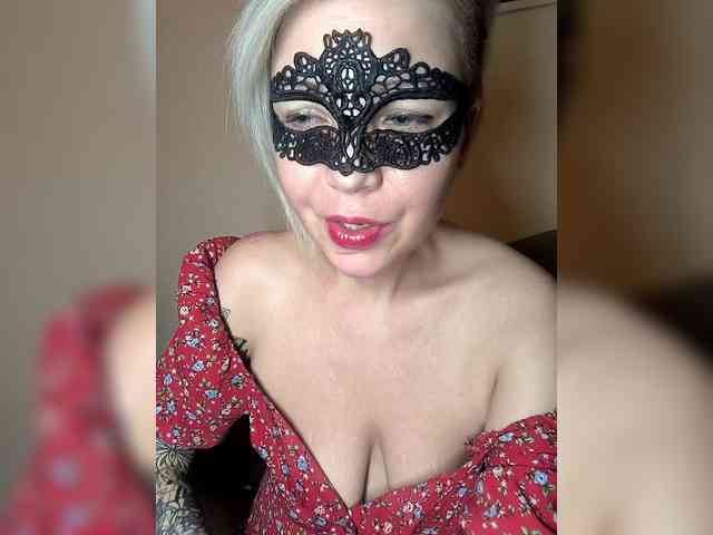 TilyTily webcam