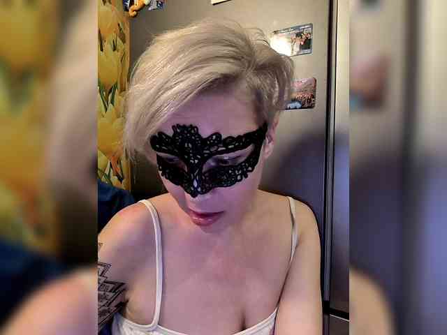 TilyTily webcam