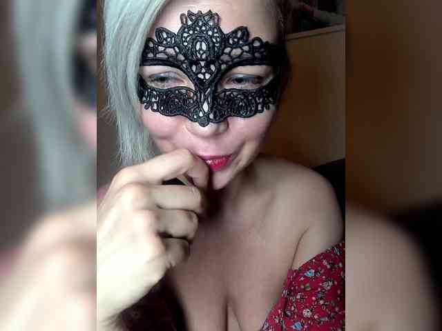 TilyTily webcam