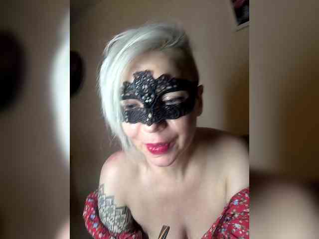 TilyTily webcam