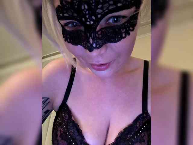 TilyTily webcam