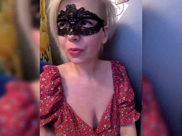 TilyTily webcam