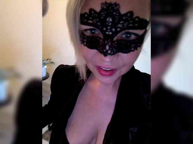 TilyTily webcam