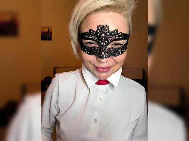 TilyTily webcam
