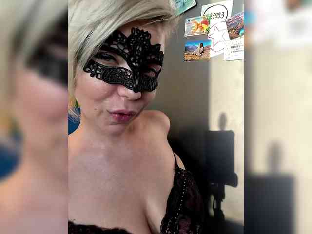 TilyTily webcam
