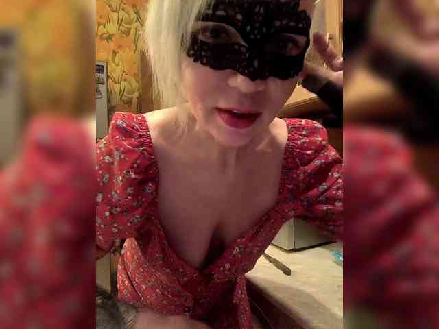 TilyTily webcam