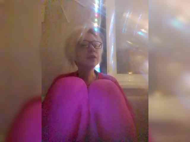 TilyTily webcam