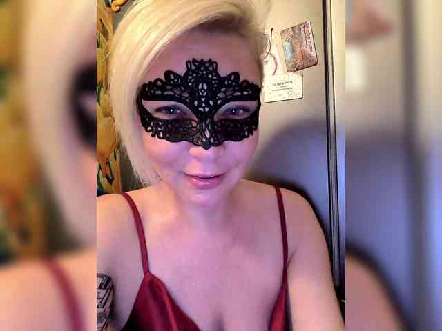 TilyTily's webcam live show