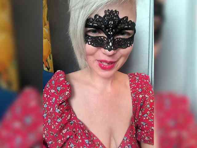 TilyTily webcam