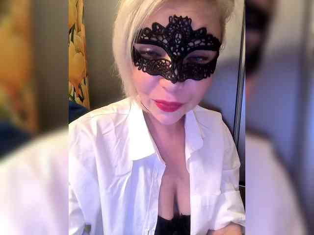 TilyTily webcam