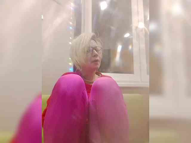 TilyTily webcam