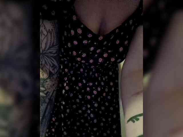 TilyTily webcam