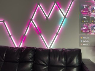 Tiiina Porn Show