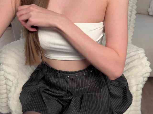 Tinaaa Live Webcam on BongaCams