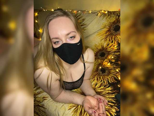 Donut-red's BongaCams show and profile