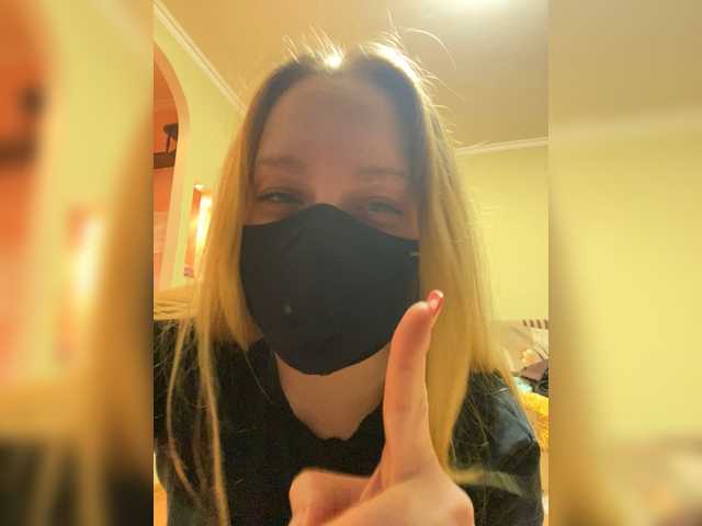 Donut-red Live Cam on BongaCams