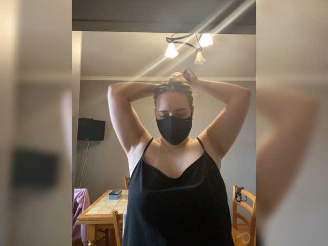 Donut-red's BongaCams show and profile