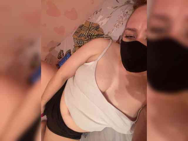 Donut-red webcam