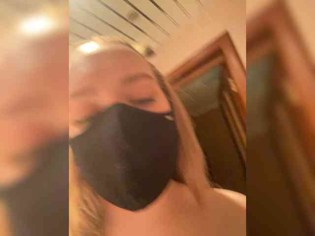 Donut-red webcam